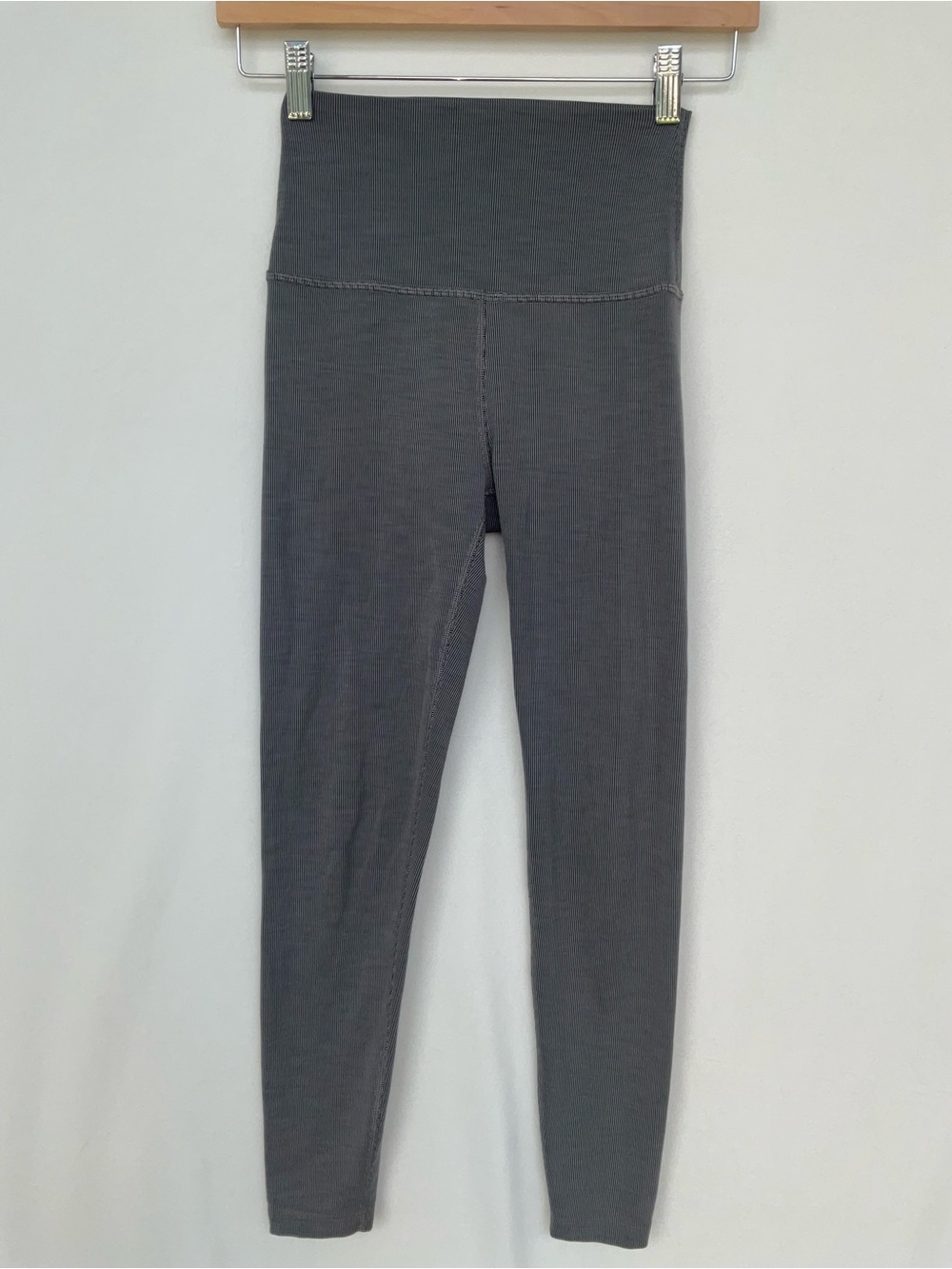 Beyond Yoga High-Waist Ribbed Leggings in Charcoal Gray